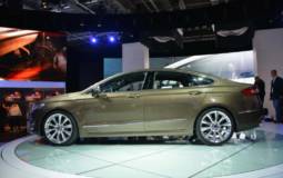 2013 Ford Mondeo Viganle bows at Frankfurt
