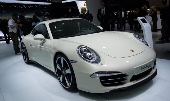 2014 Porsche 911 50 Years flex its muscles in Frankfurt