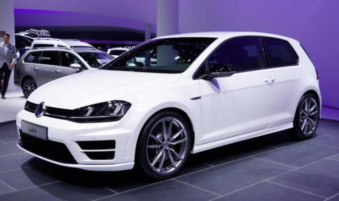 2014 Volkswagen Golf R roars in Frankfurt