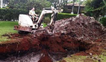 Brazilian millionaire buries his Bentley Flying Spur
