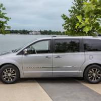 Chrysler Town and Country 30th Anniversary Edition