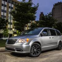 Chrysler Town and Country 30th Anniversary Edition