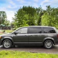 Dodge Grand Caravan 30th Anniversary Edition