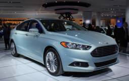 2013 Ford Fusion Hybrid Review