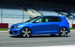 2014 Volkswagen Golf R - New pictures and info