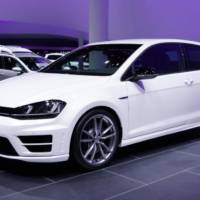 2014 Volkswagen Golf R roars in Frankfurt