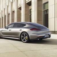 2014 Porsche Panamera Turbo S facelift unveiled