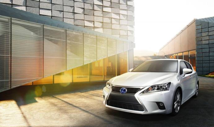 2014 Lexus CT 200h facelift revealed