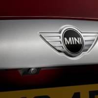 2014 Mini hatchback officially revealed