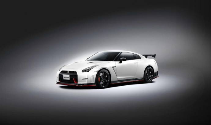 2014 Nissan GT-R Nismo - First official pictures and details