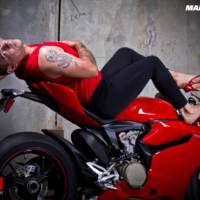 Ducati Panigale 1199 - Dudes versus Pinup girl