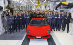 Lamborghini Gallaerdo LP570-4 Spyder Performante at the end of the line