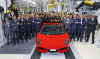Lamborghini Gallaerdo LP570-4 Spyder Performante at the end of the line