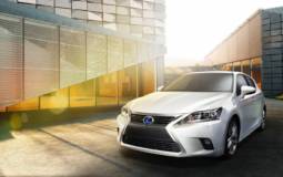 2014 Lexus CT200h facelift unveiled