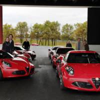 Alfa Romeo 4C reaches its first customers