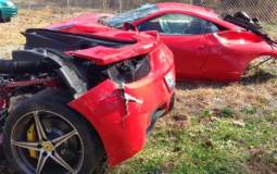 Ferrari 458 Italia split in two