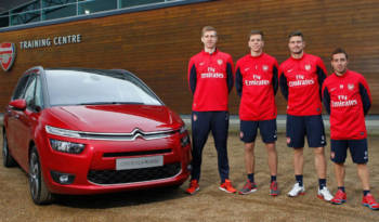 2014 Citroen C4 Grand Picasso gets tested by Arsenal football players
