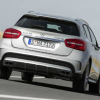 2014 Mercedes GLA45 AMG unveiled