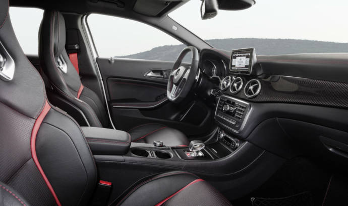 2014 Mercedes GLA45 AMG unveiled