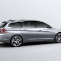 Peugeot 308 SW gets detailed