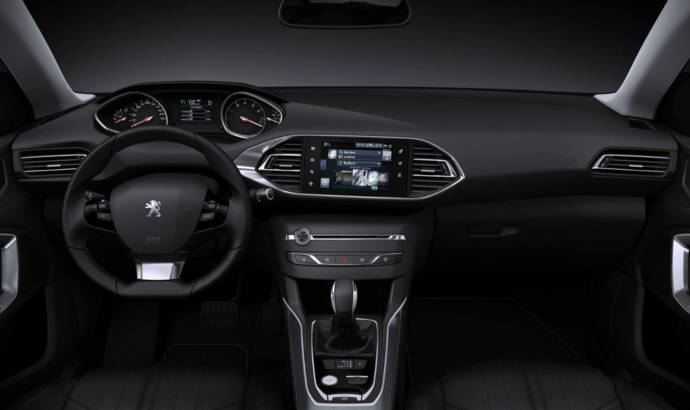 Peugeot 308 SW gets detailed