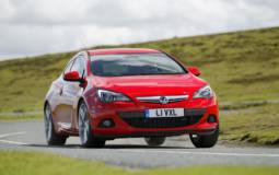 Vauxhall Astra GTC receives 200 hp