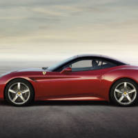 2014 Ferrari California-T - A slightly facelift for the Italian convertible