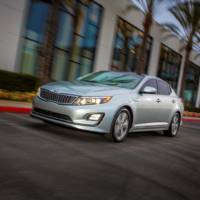 2014 Kia Optima Hybrid facelift unveiled