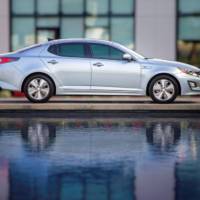 2014 Kia Optima Hybrid facelift unveiled