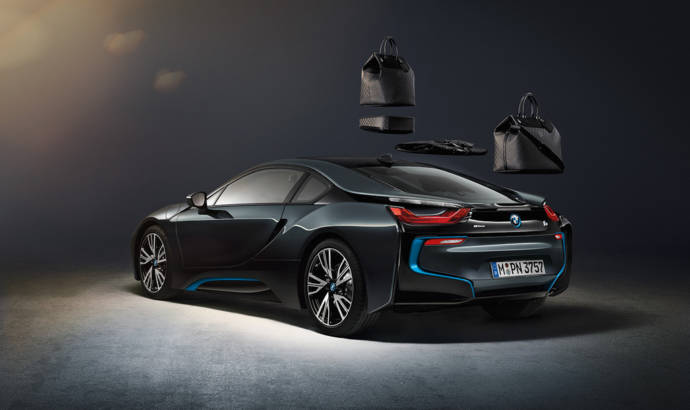 BMW i8 Louis Vuitton luggage