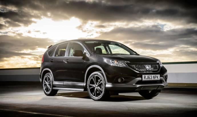 Honda CR-V Black and White Editions available in UK