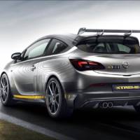 Opel Astra OPC Extreme uncovered