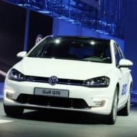 2014 Volkswagen Golf GTE plug-in hybrid unveiled in Geneva