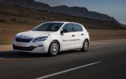 Peugeot 308 gains new 1.2 liter PureTech 3-cylinder e-THP engine