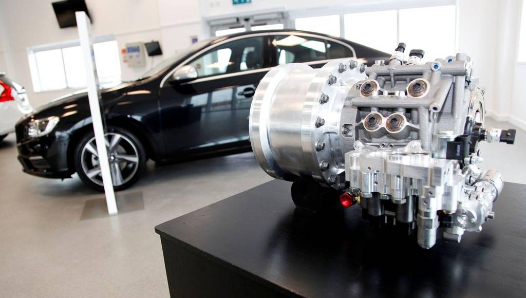 Volvo Flywheel KERS system detailed CarSession