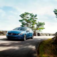 2014 Volvo V60 Plug-in Hybrid with R-Design package - Official pictures and details