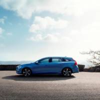 2014 Volvo V60 Plug-in Hybrid with R-Design package - Official pictures and details