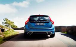 2014 Volvo V60 Plug-in Hybrid with R-Design package - Official pictures and details