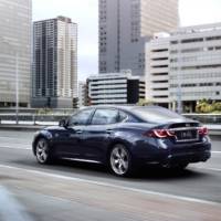 2015 Infiniti Q70 facelift unveiled