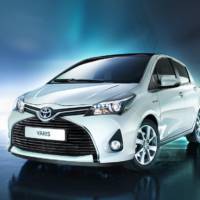 2015 Toyota Yaris facelift - The first official picture with the Euro-spec version