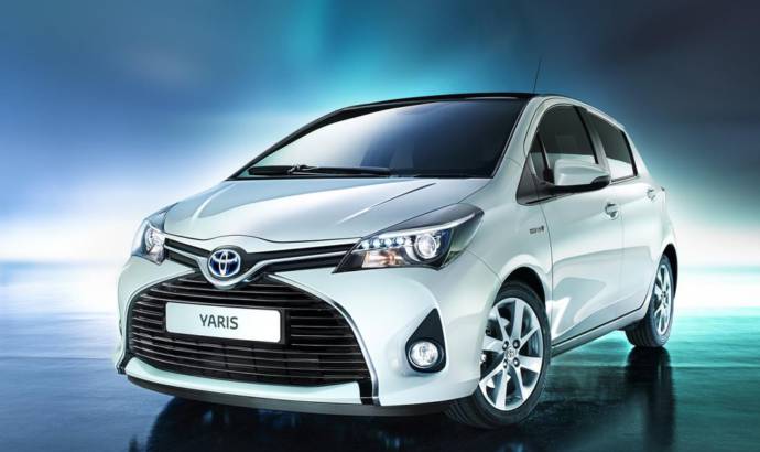 2015 Toyota Yaris facelift - The first official picture with the Euro-spec version