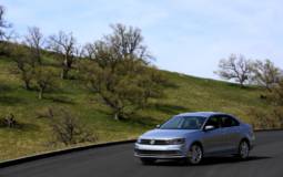 2015 Volkswagen Jetta facelift - Official pictures and details
