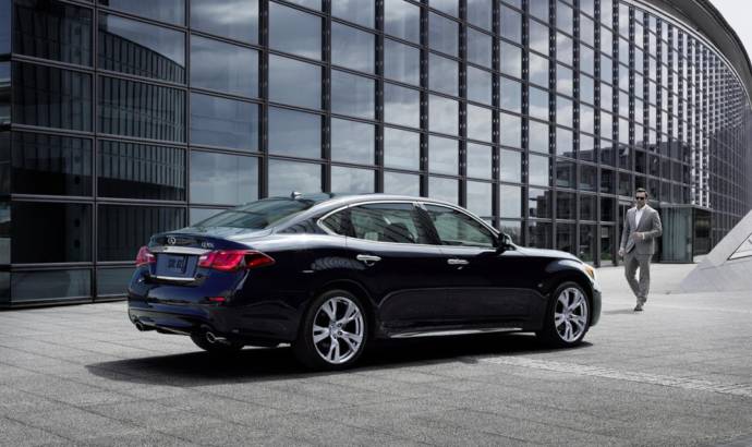 2015 Infiniti Q70 facelift unveiled