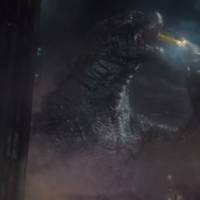 Godzilla can't eat the Fiat 500L (+Video)