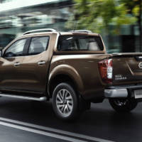 2015 Nissan Navara - Official pictures and details