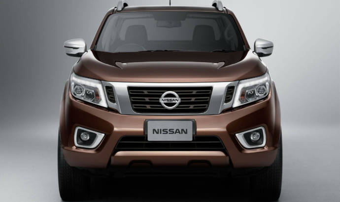 2015 Nissan Navara - Official pictures and details