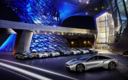 BMW i8 delivered to its first clients