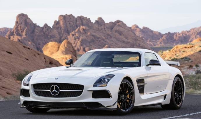 David Coulthard and Mercedes SLS AMG Black Series ready for Goodwood