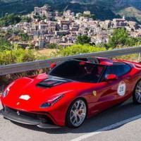 Ferrari F12 TRS officially unveiled (+Video)