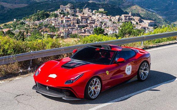 Ferrari F12 TRS officially unveiled (+Video)